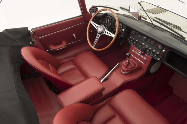1964 Jaguar Series 1 E Type XKE 3.8 Litre Drop Head Coupe Roadster in Cream 0008